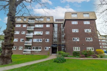 image of 19 Lodge Close, Edgware