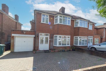 image of 9 Wolmer Gardens, Edgware