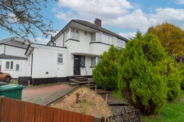 image of 30 Marlborough Avenue, Edgware